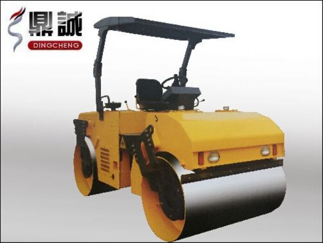 點擊查看詳細信息<br>標題：6噸雙鋼輪振動壓路機 閱讀次數：12313